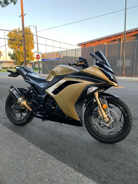 Vinyl wrap panel detail and seamless edges